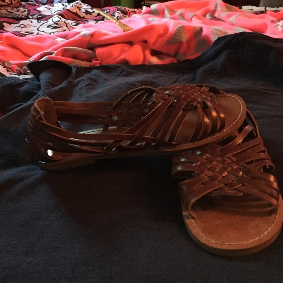 Sandals - Picture 2 of 3