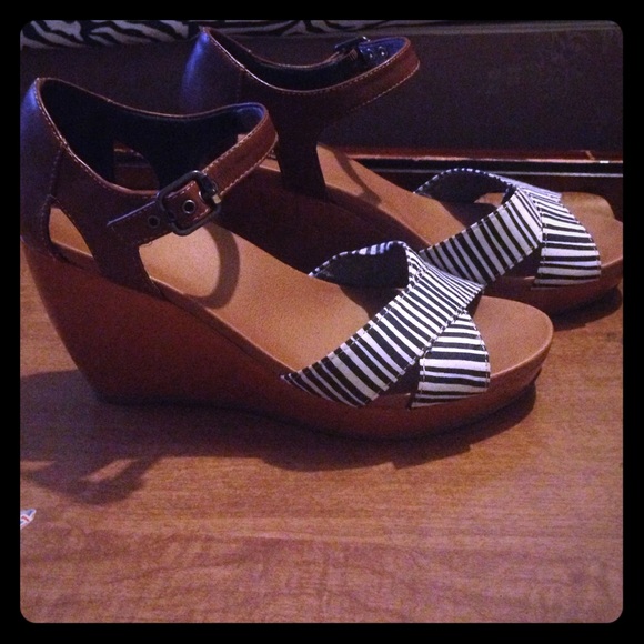 Navy and white striped wedges!