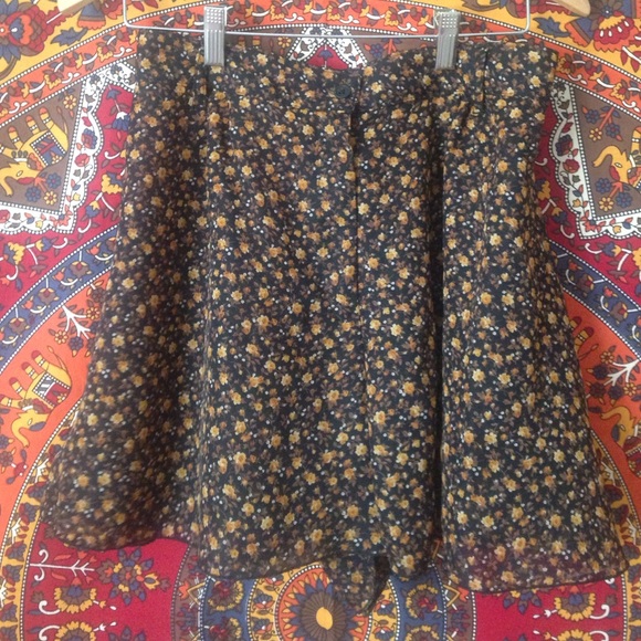 Floral chiffon shorts