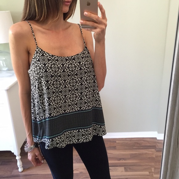 Sold • Black Geometric Top - Picture 4 of 4