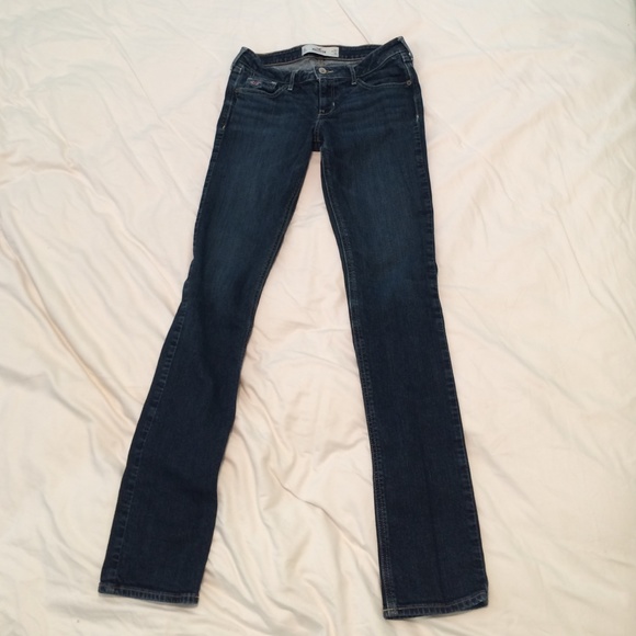 Hollister Skinny Jeans- Dark wash
