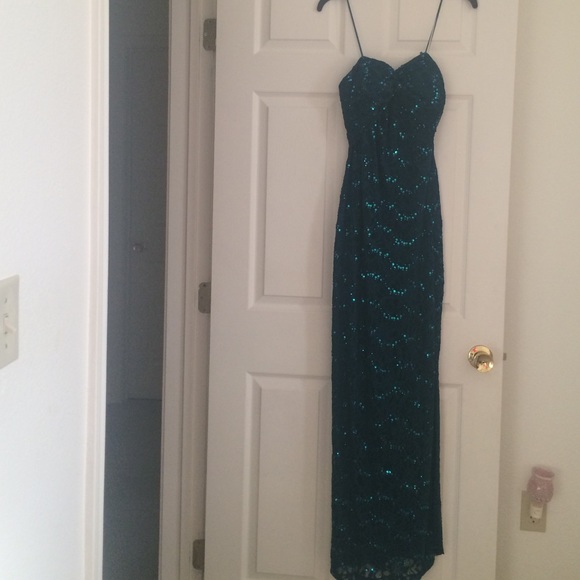Party dress ,1 time used!!!!