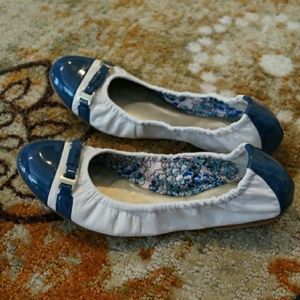 Tahari Veronica Flats