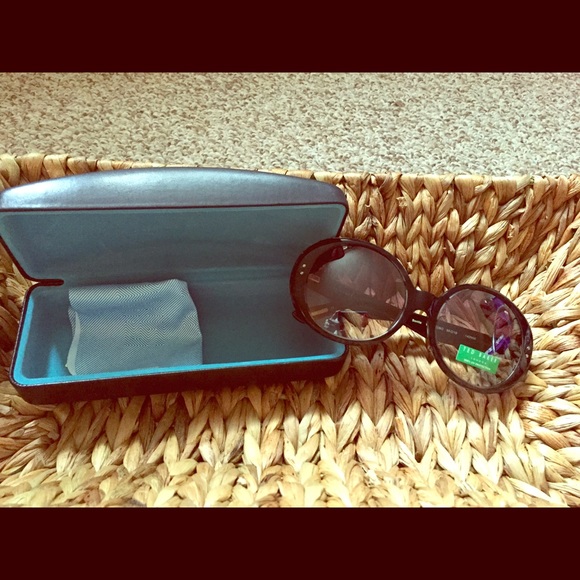 SUMMER SUN 😎 GLAMOUR TED BAKER w/HARD CASE