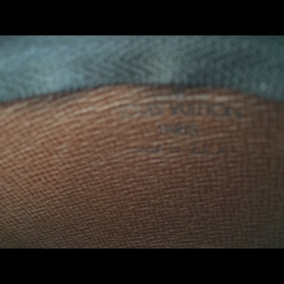 SOLD Louis Vuitton credit card wallet - Picture 2 of 3