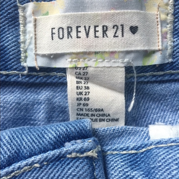 Hi-Rise Shorts - Picture 3 of 3