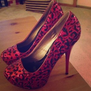 🎀 Adorable heels!! 🎀