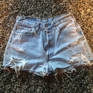 High rise Levi's distressed denim shorts