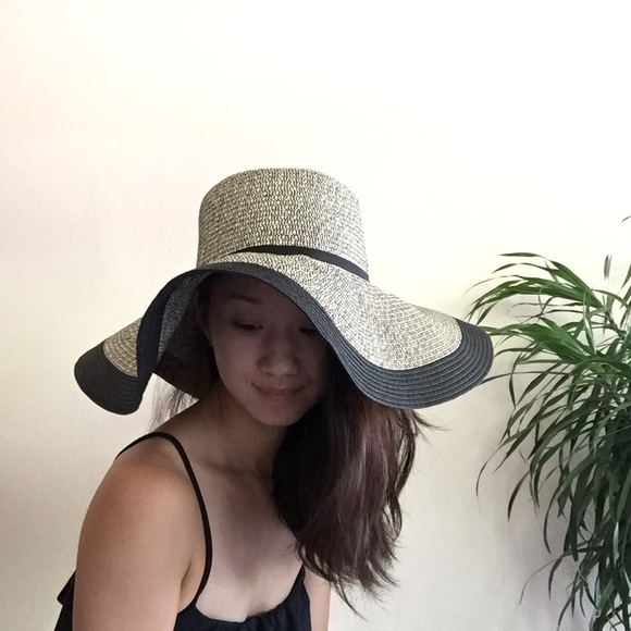 Packable Beach Floppy Hat