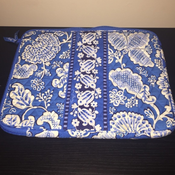 Nwot Vera Bradley blue lagoon laptop case