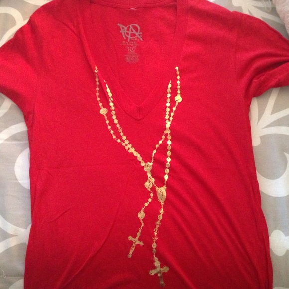 Red tunic with gold rosary printed on it - Picture 1 of 3