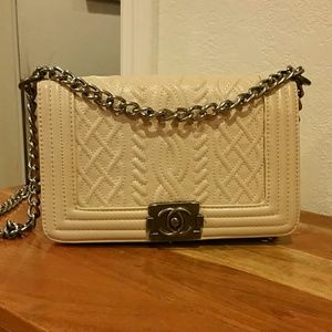 ADDITIONAL PICTURES LE BOY