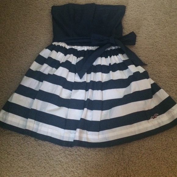 Hollister dress never used!!!