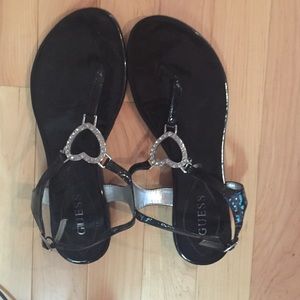 GUESS size 7 sandal