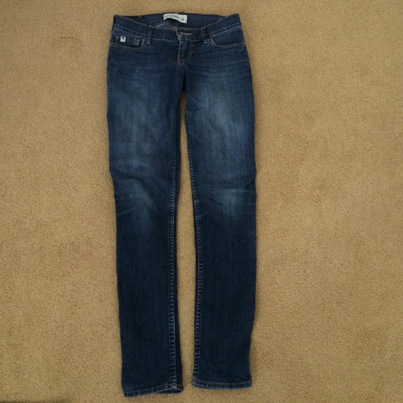 Abercrombie medium wash jeans