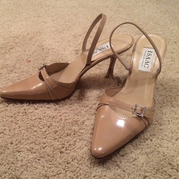 Isaac Mizrahi tan sling back pumps