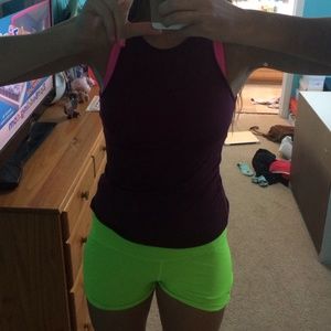 A picture of the maroon brandy Melville shirt on