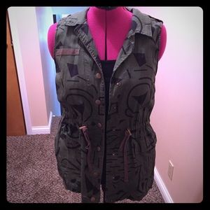 Graphic army green vest