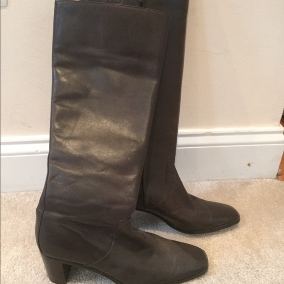 Brown letter boots never worn