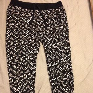 Black and white printed sweat pants
