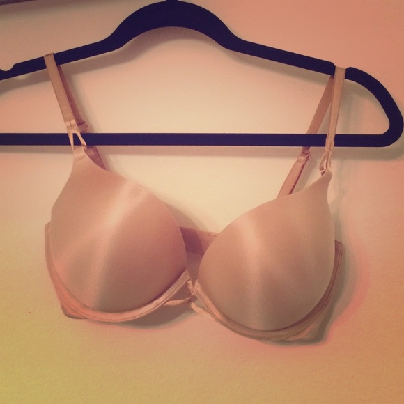 *RESERVED* Victoria's Secret miraculous plunge bra