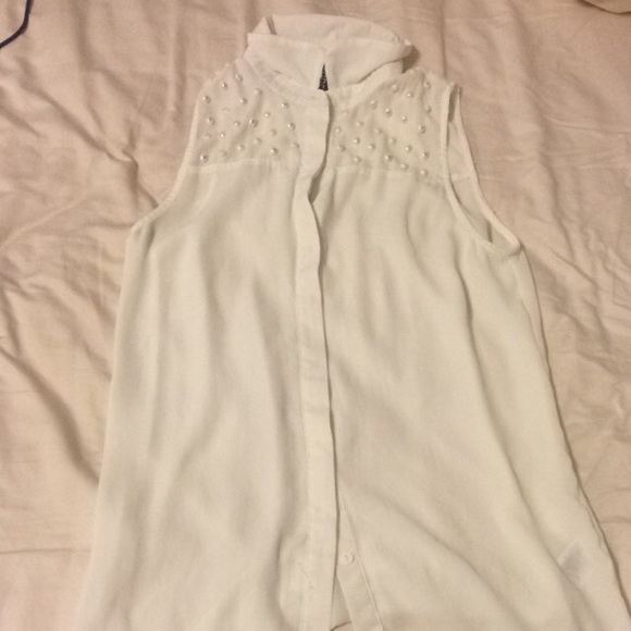 Sleeveless top