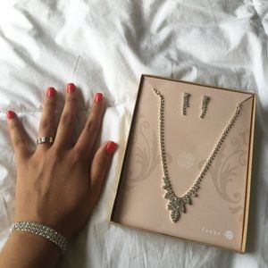 Accessories forever modern romance jewelry set