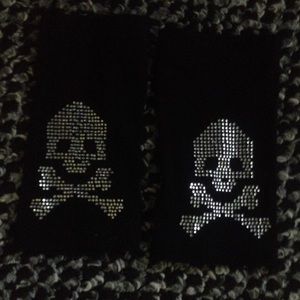 Skull gloves