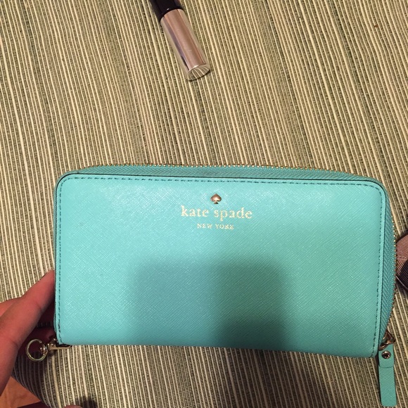 Kate Spade Wallet/Wristlet WILL SHIP TOMORROW