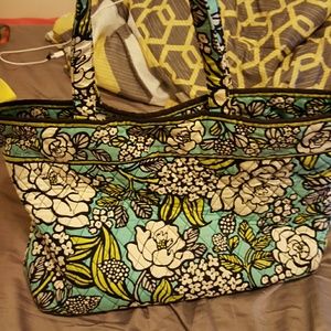 Vera Bradley island blooms tote bag