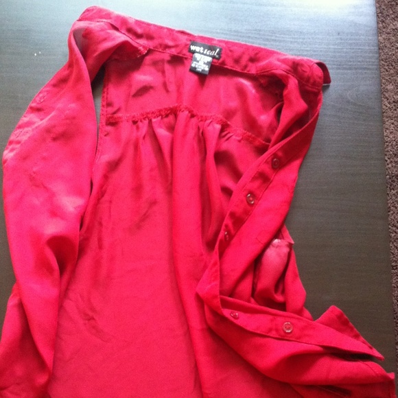Blouse // wetseal - Picture 1 of 4