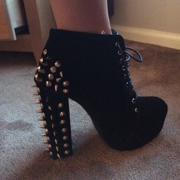 Black "stiletto" heels. BRAND NEW, NEVER WORN.