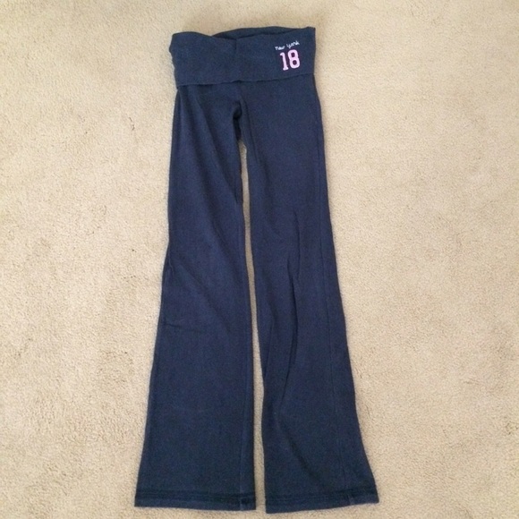 Abercrombie navy boot leg leggings