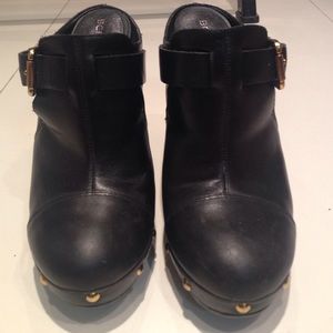 BCBG black leather clogs with wooden heel