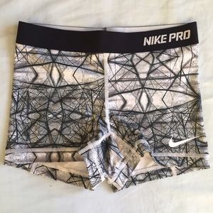 Rare Web Nike Pro shorts Size Small