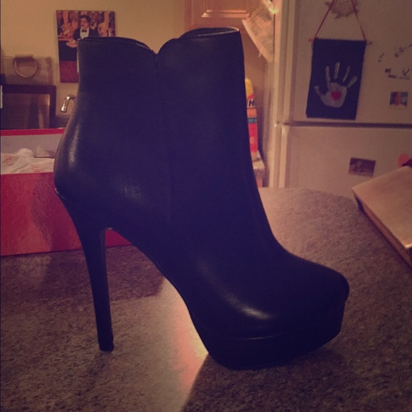 NWT booties