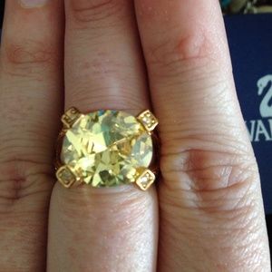 Gold Swarovski ring