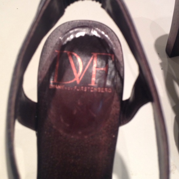 Diane Von Furstenberg leather strappy heel - Picture 2 of 4