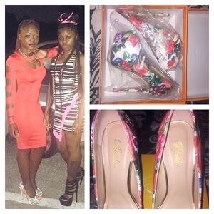 Floral pumps w/ gold trimming