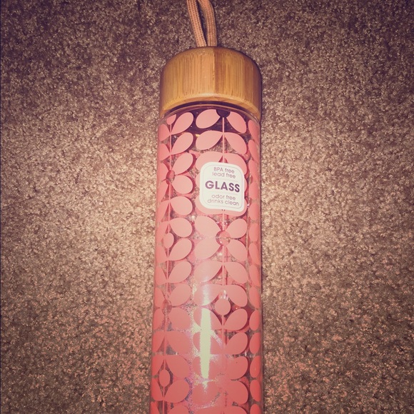 🚫🚫sold🚫🚫BRAND NEW- NWT-glass water bottle