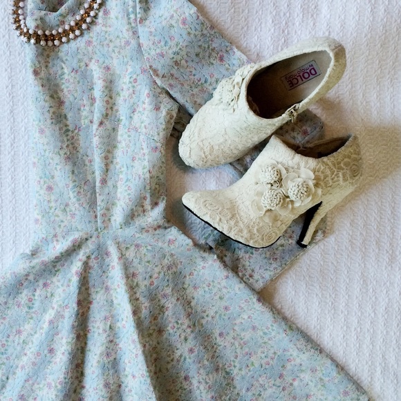 ✨Final Sale✨ Floral & Blue Lace Skater Dress