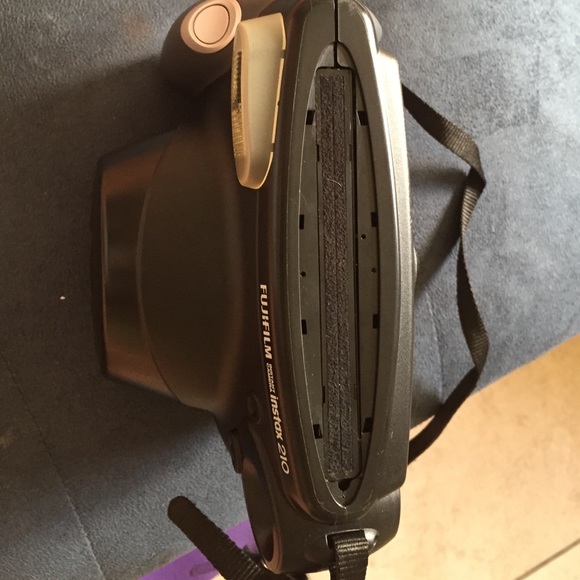 Polaroid Camera - Picture 3 of 4