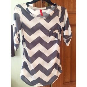 Gray/White Chevron Stripe Shirt