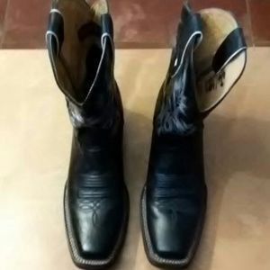 Men's black boots