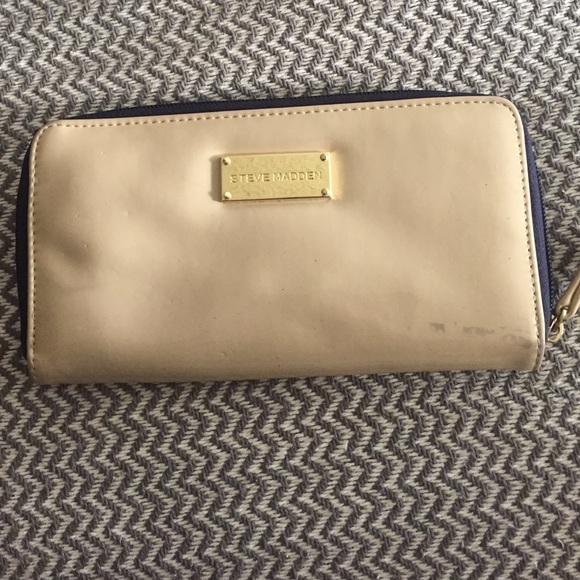 Steve Madden Wallet