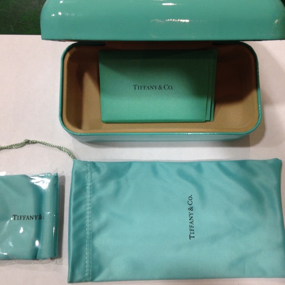 😎Authentic Tiffany & Co sunglasses case!! 😎