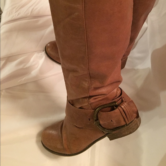 Steve Madden pegggie boots