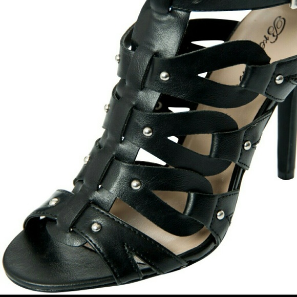 Sandals - Picture 2 of 3