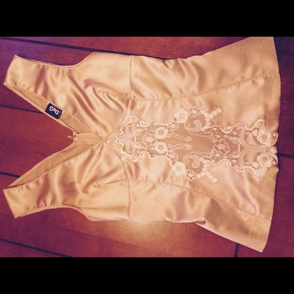 D and G lace inlay top