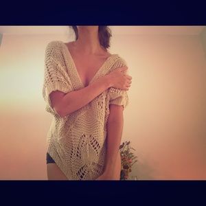 Super comfy, soft knitted top